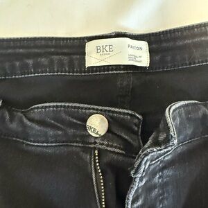 BKE Black Jeans with Heavyweight Fabric and Clean Stitching